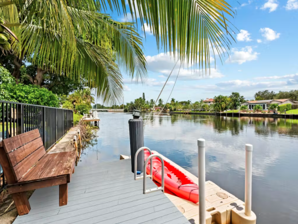 Luxurious Fort Lauderdale River Access with Heated Pool & Kayaks